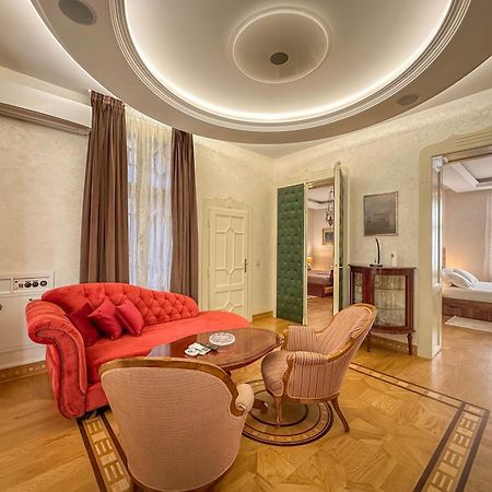 Djuras Residence In The Center Of Belgrado Buitenkant foto