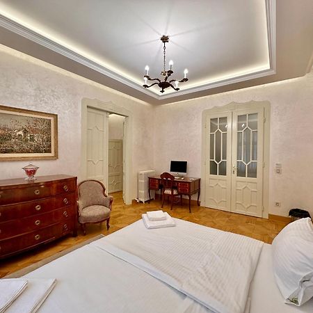 Djuras Residence In The Center Of Belgrado Buitenkant foto