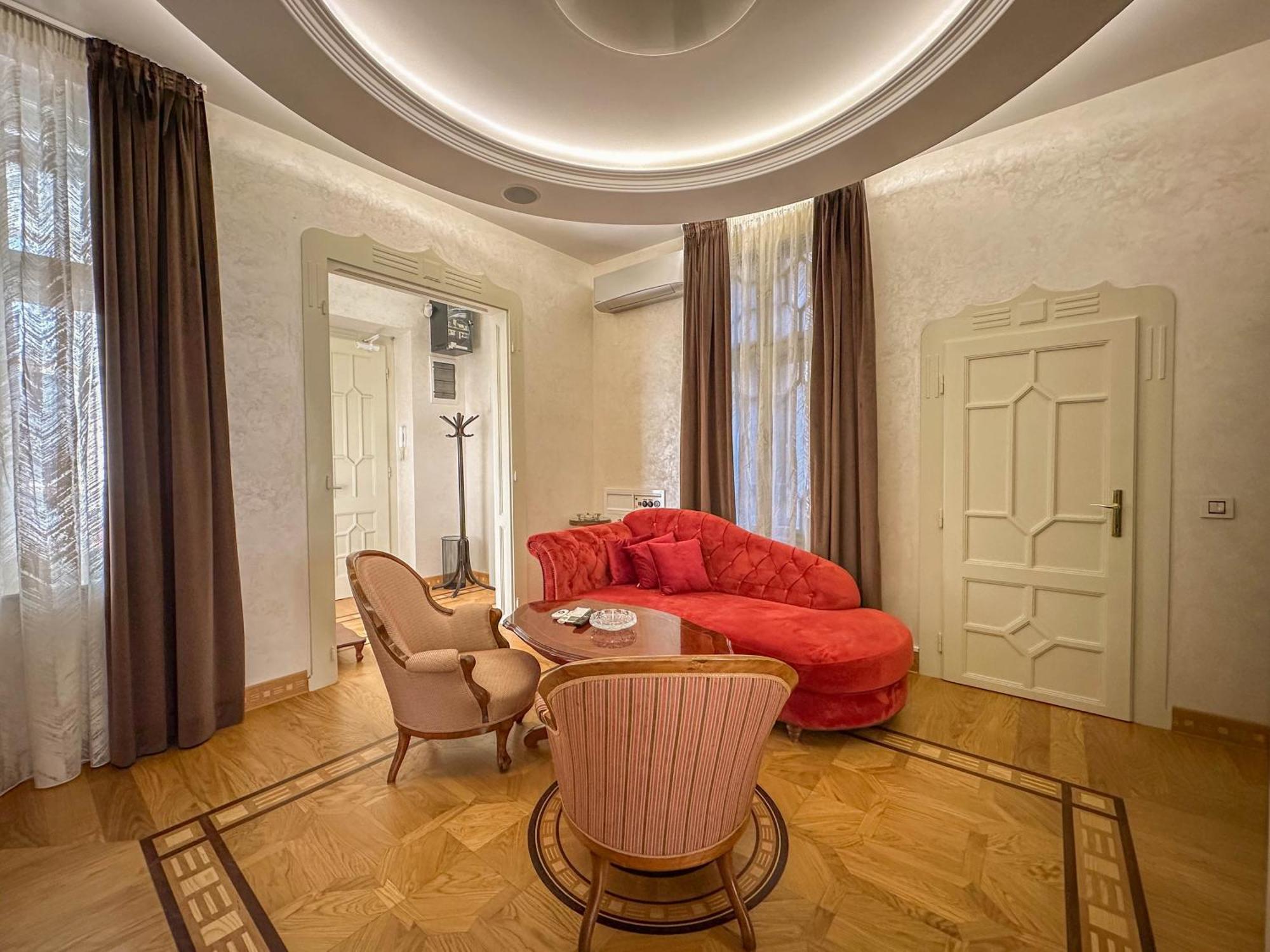Djuras Residence In The Center Of Belgrado Buitenkant foto