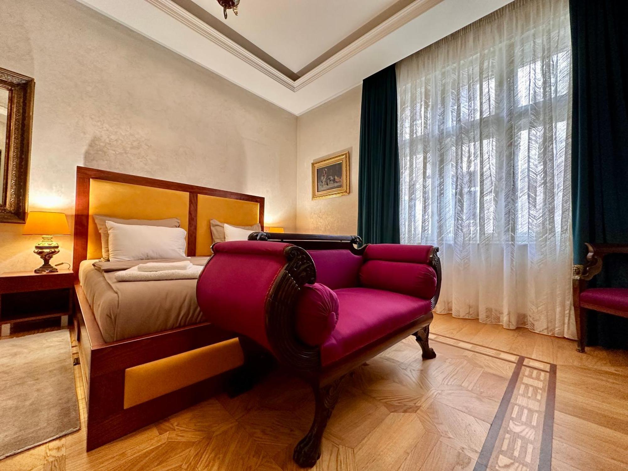 Djuras Residence In The Center Of Belgrado Buitenkant foto